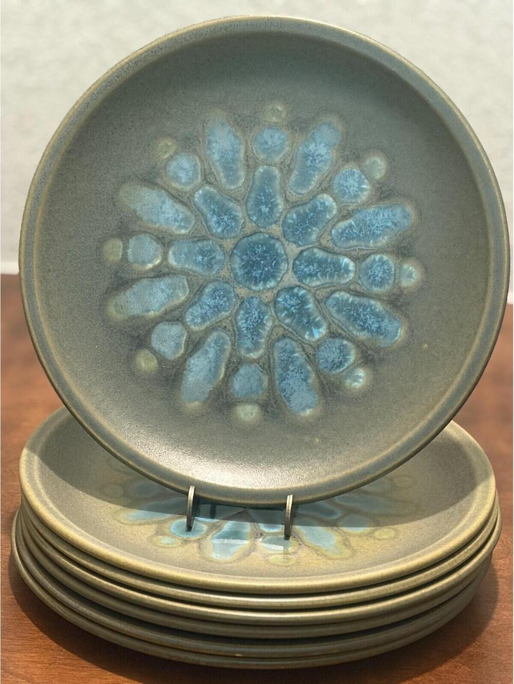 6 AQUARIUS by Wedgwood dinner plates